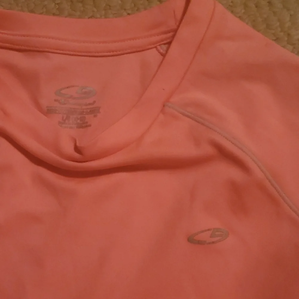 🧸2 for $15🧸Champion T-shirt - Picture 2 of 2